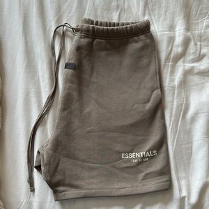 Essentials Fear Of God Sweat shorts Men’s small